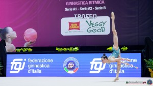 motto viareggio varfolomeev darja un clavette sfe04141a copia simone ferraro ph